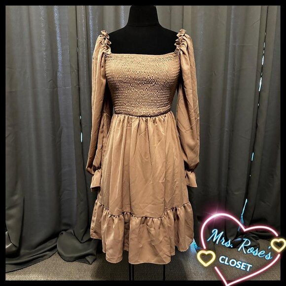 Camel Long Sleeved Dress Size Medium - Picture 3 of 4